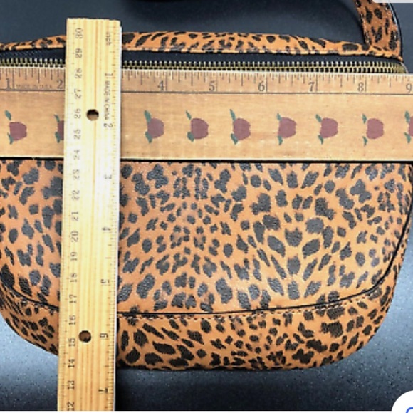 Johnny Was leopard print belt bag also can be warm as a cross body - Picture 3 of 8
